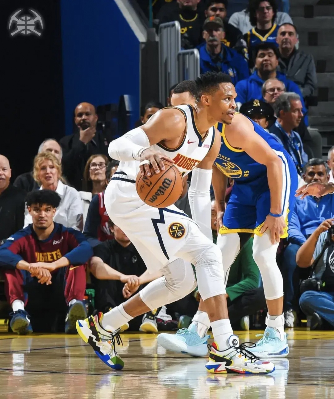 勇士B队翻盘掘金，加里纳利送出助攻的简单介绍