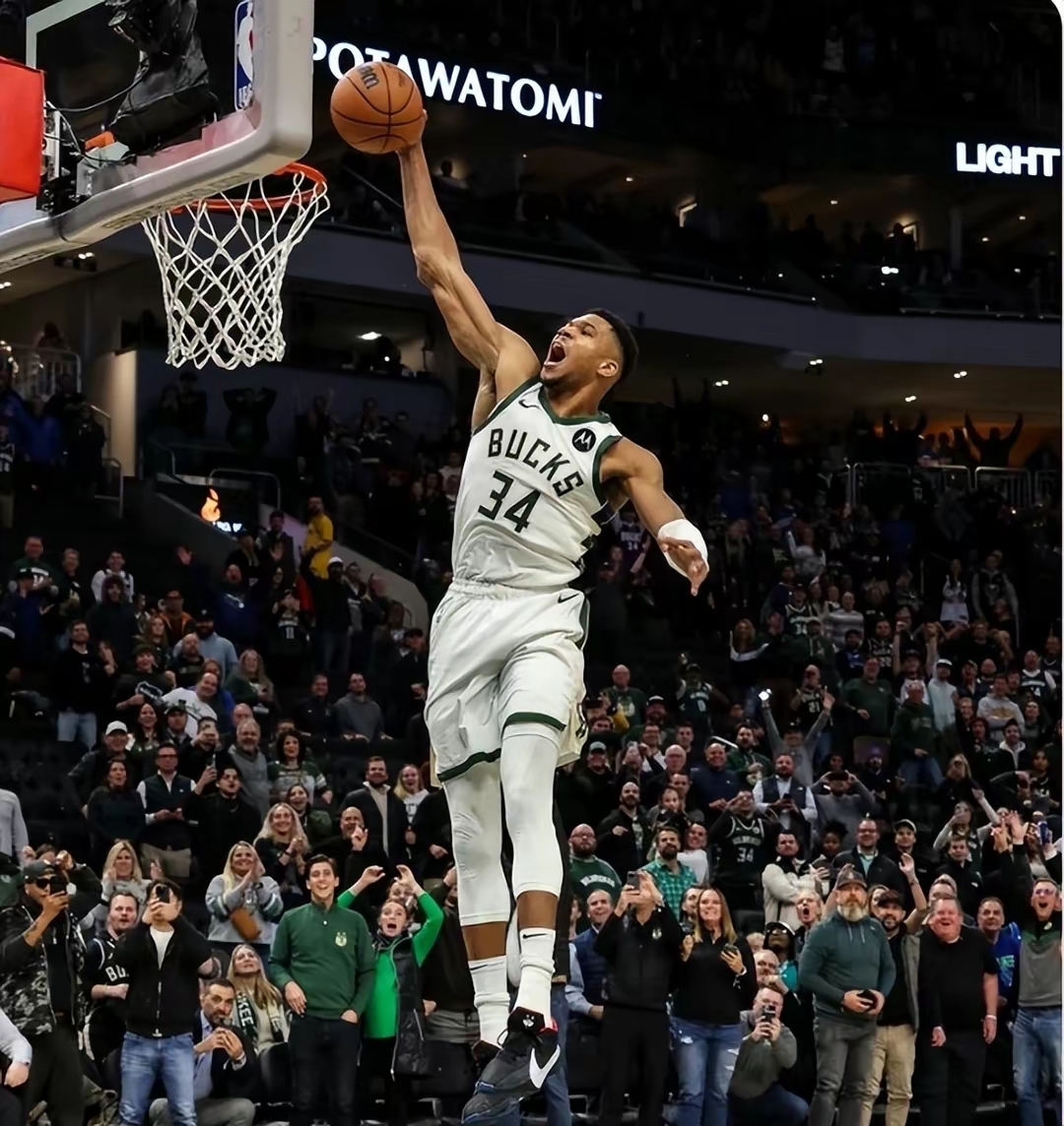 9you娱乐-雄鹿客场险胜魔术，字母哥场均32分！的简单介绍