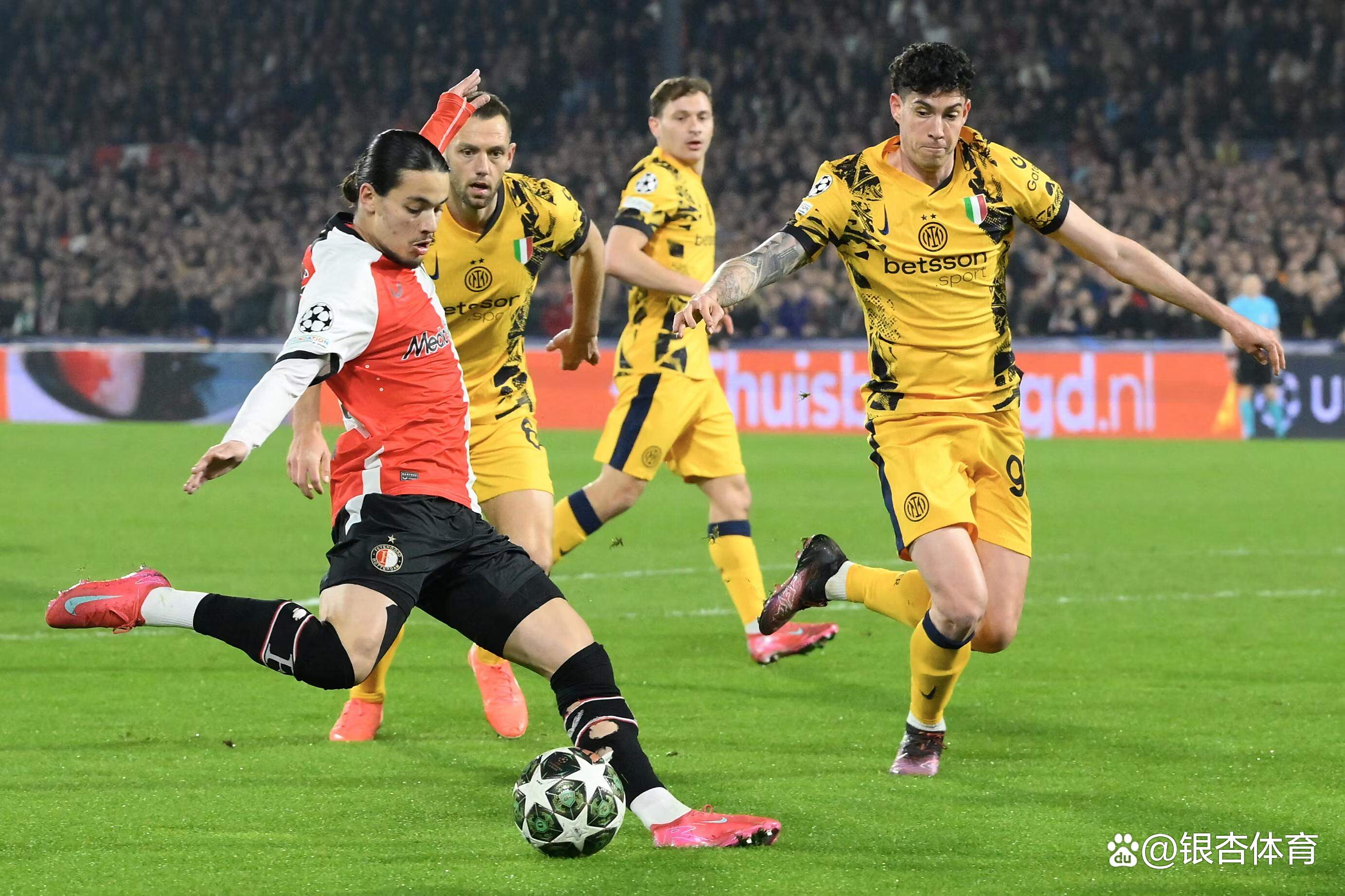 包含国米客场战平桑普，争冠形势陷入僵局的词条