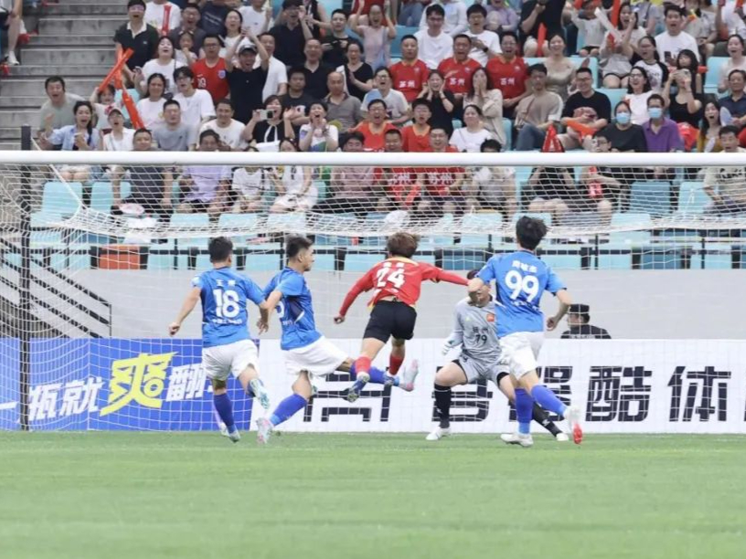 九游娱乐官方网站-包含欧国联比赛赛场气氛热烈，球迷狂热支持的词条