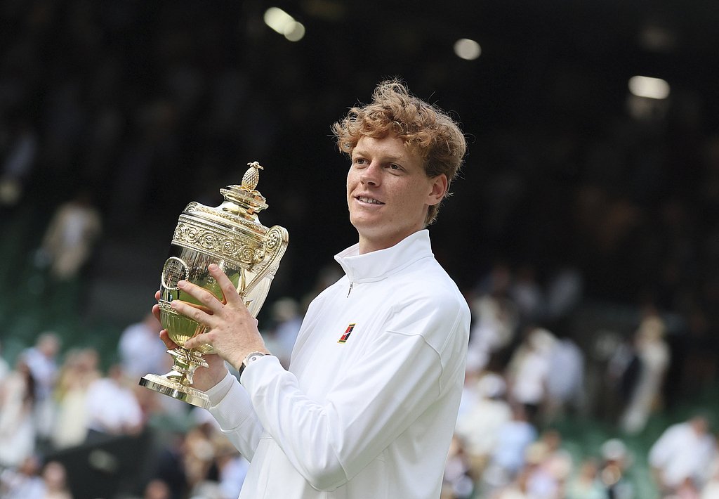 戴维斯杯翻盘温网，辛纳惊艳四座