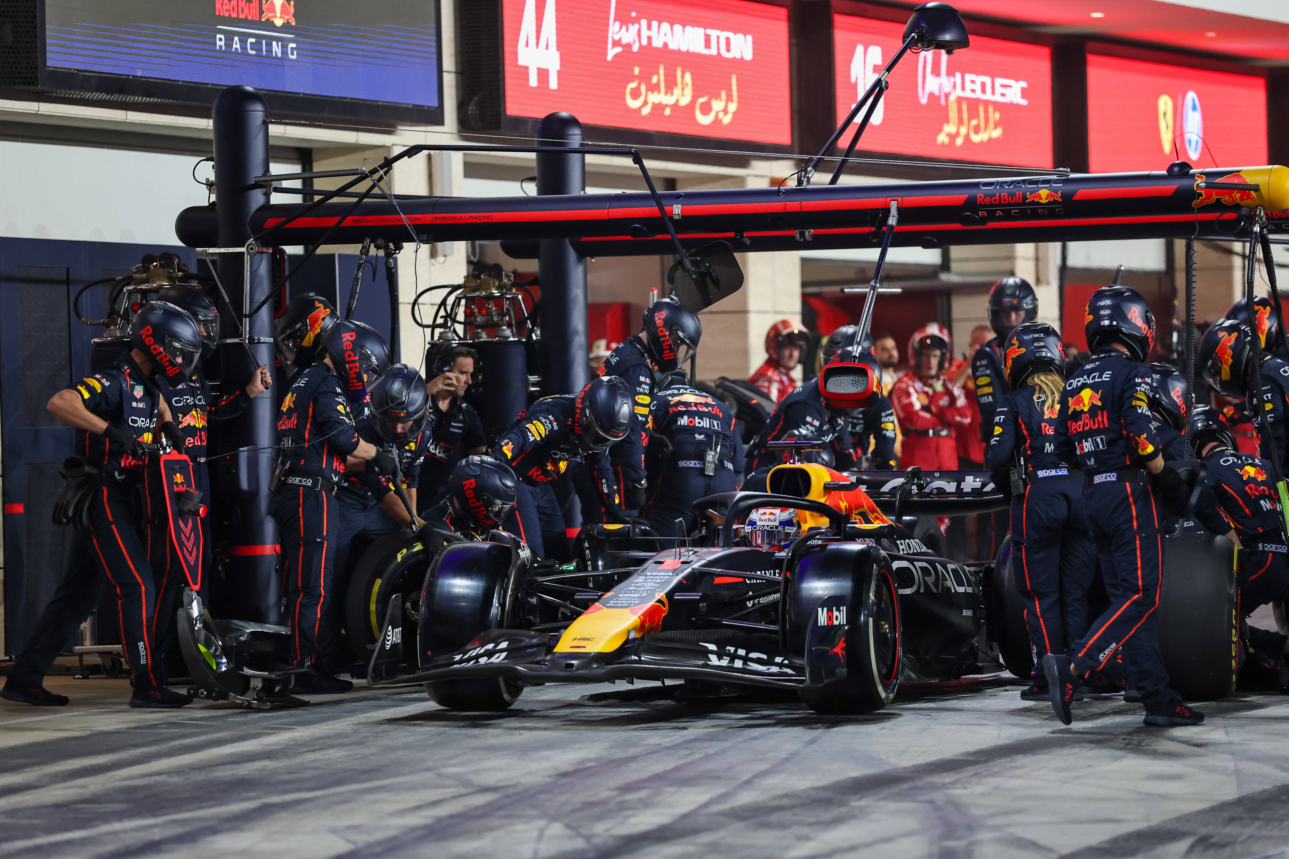 包含迈凯伦绝杀威廉姆斯，维斯塔潘带队取胜的词条