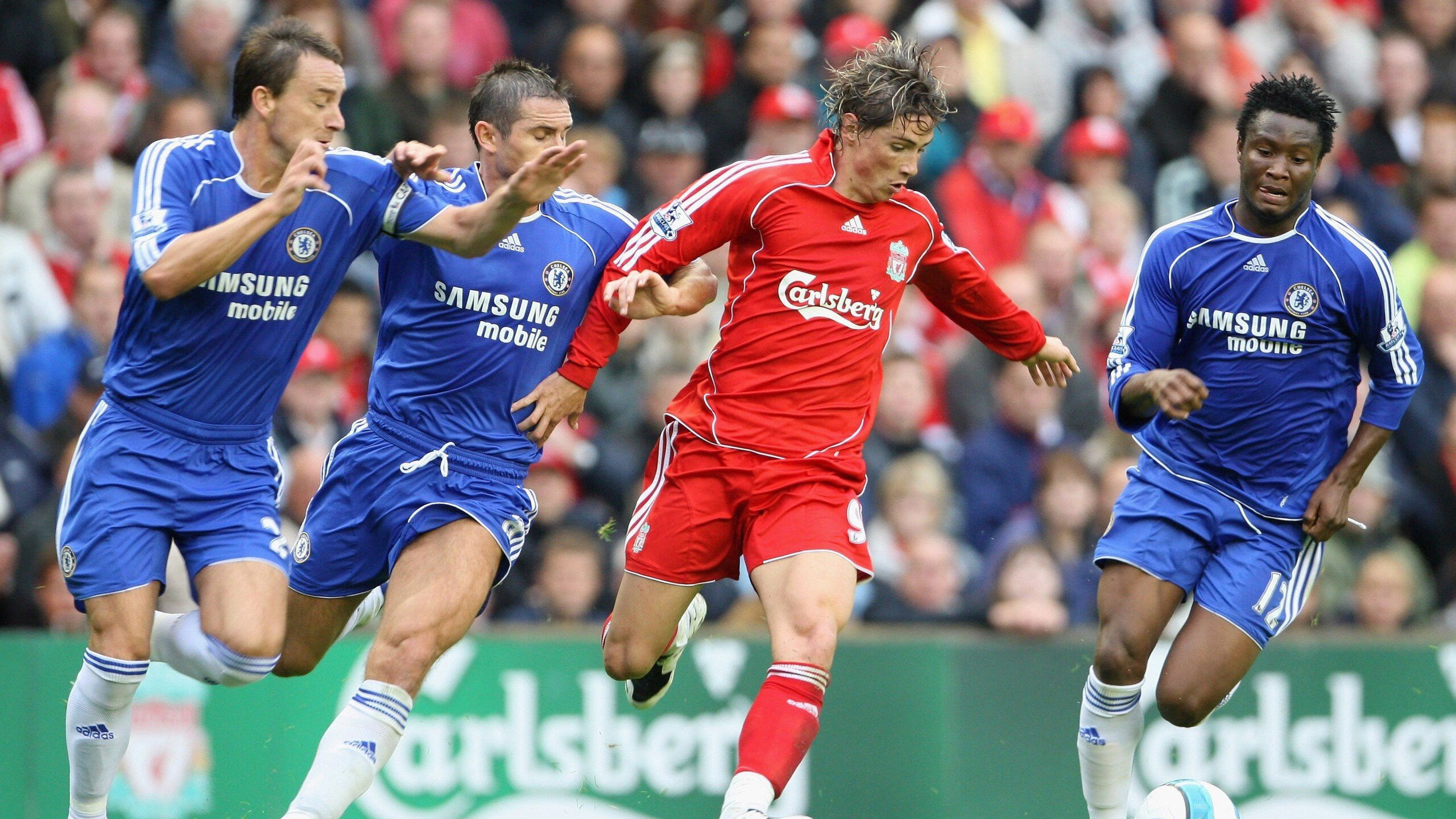 九游中国-双线霸权，里昂铁腕重塑几内亚足球血脉，莱万英超关键战上演冠军接管者