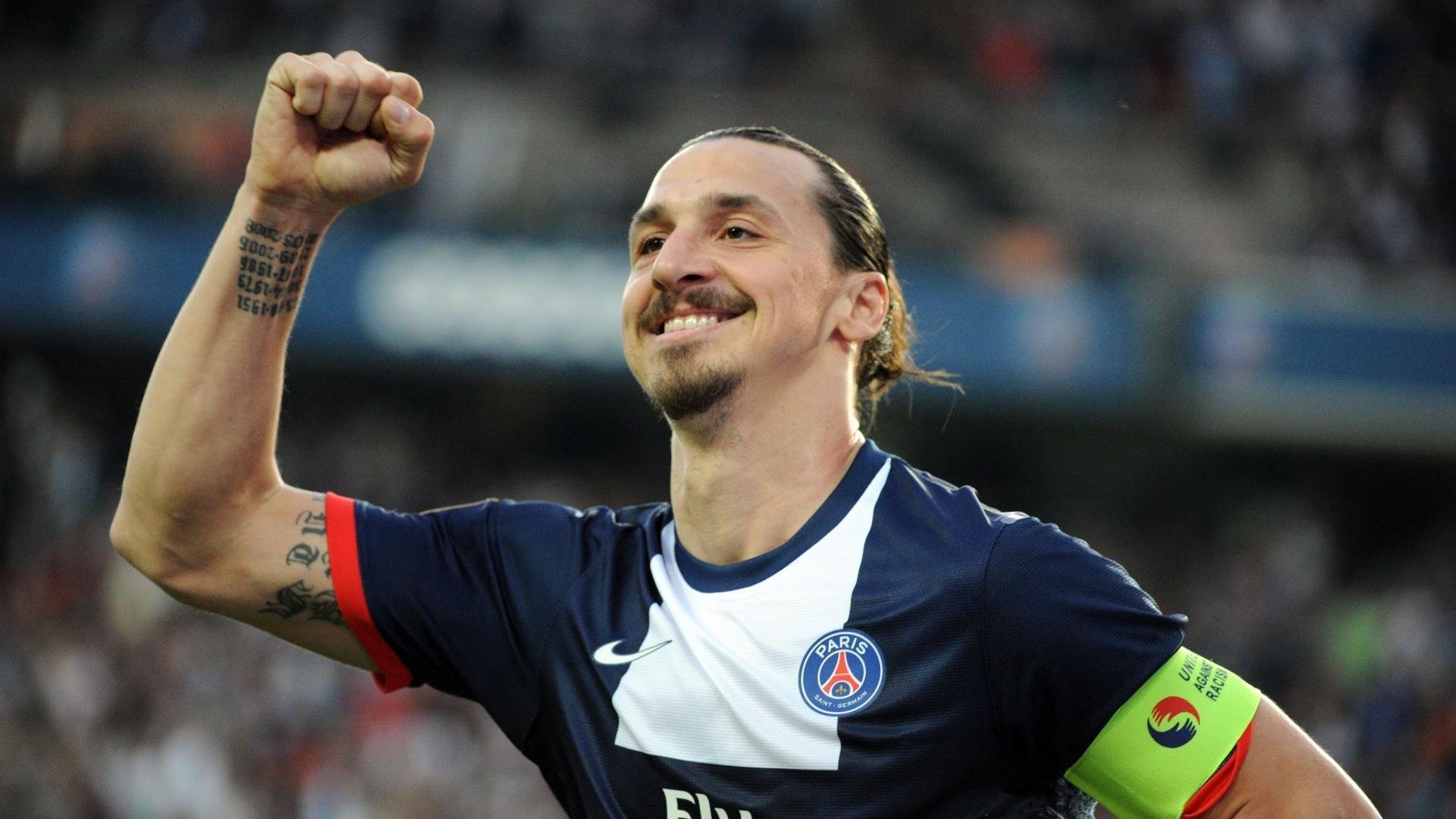 赛道上的红与绿，梅赛德斯鏖战阿斯顿马丁，佩雷兹惊艳四座